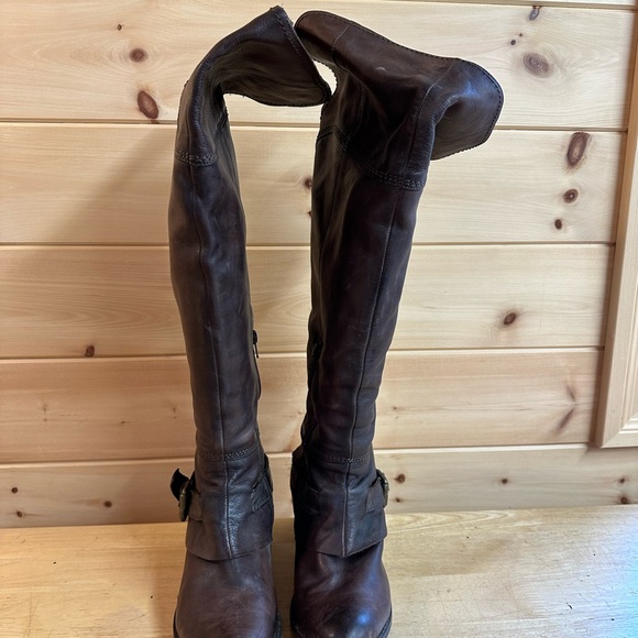 Browns 20” tall heeled boots. - Picture 2 of 4